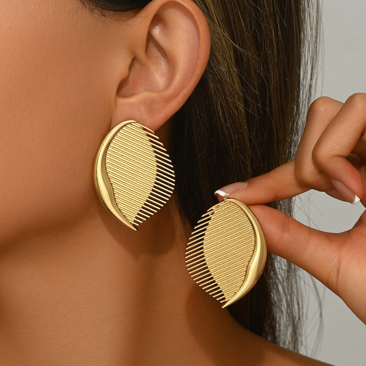 Fashion Women's Earrings Niche Fan-shaped Leaves