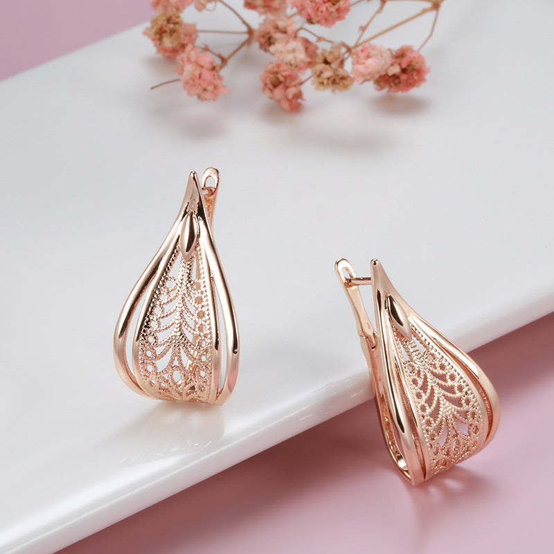 Fashionable Rose Gold Geometric Hollow Pattern Earrings