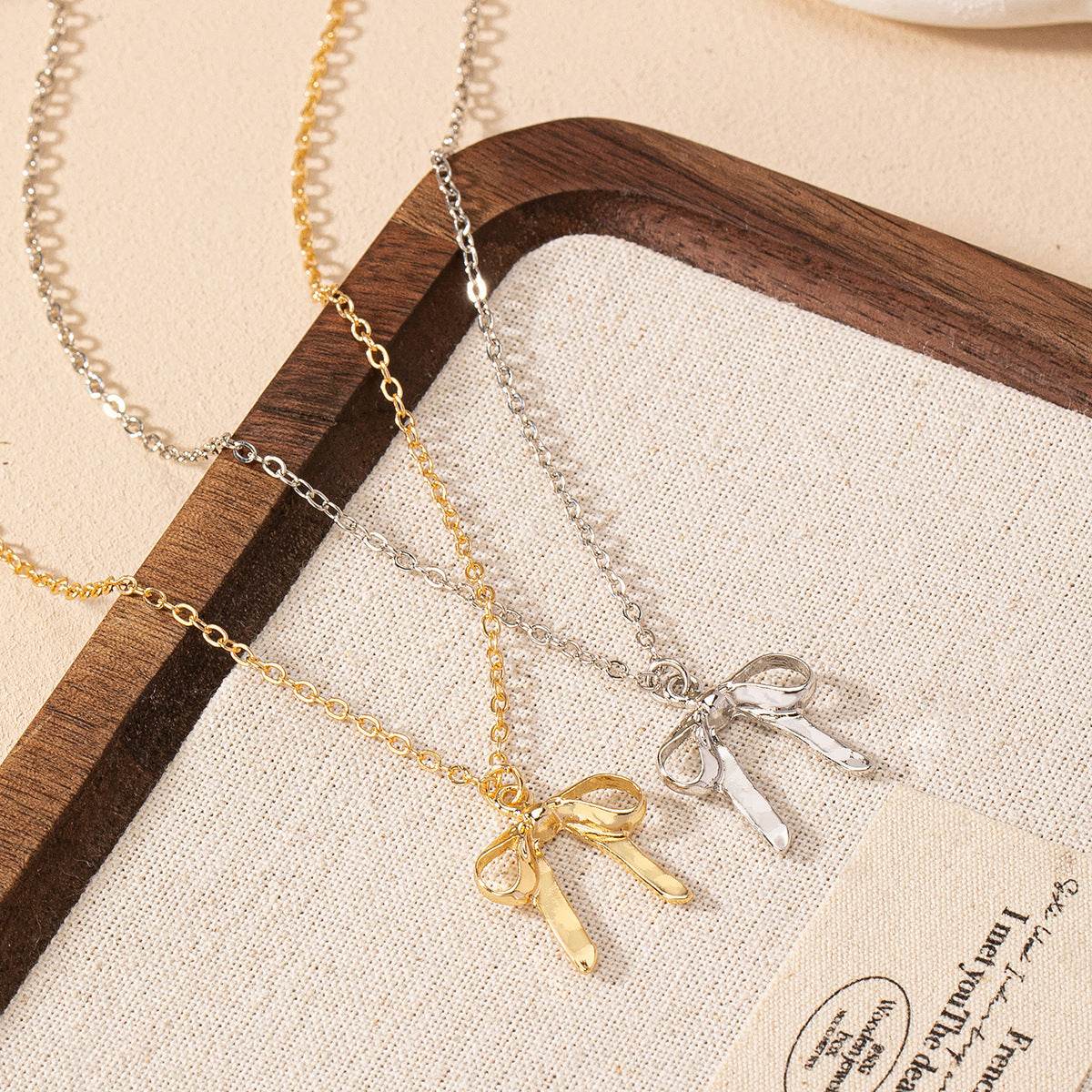 New Bow Pendant Necklace